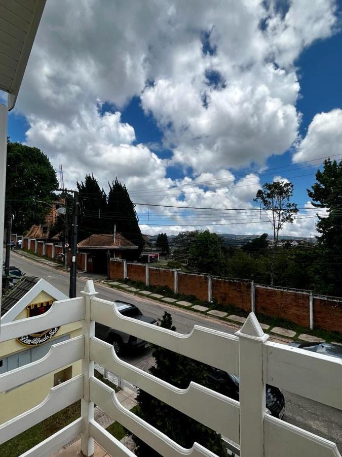 Dom Alfredo Jose 3*